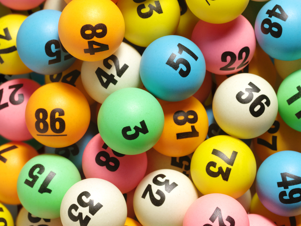 $670 million Powerball prize has Mainers trying their luck