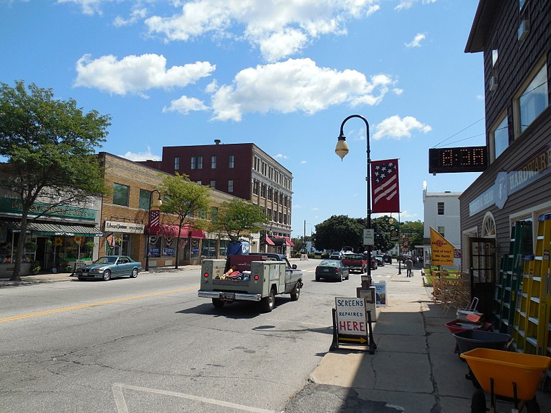 City Renews Restaurant Lease, Plans New Contract Talks