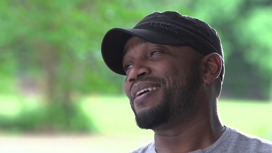 Country Star Meets With Fan Who Says His Song Saved Him