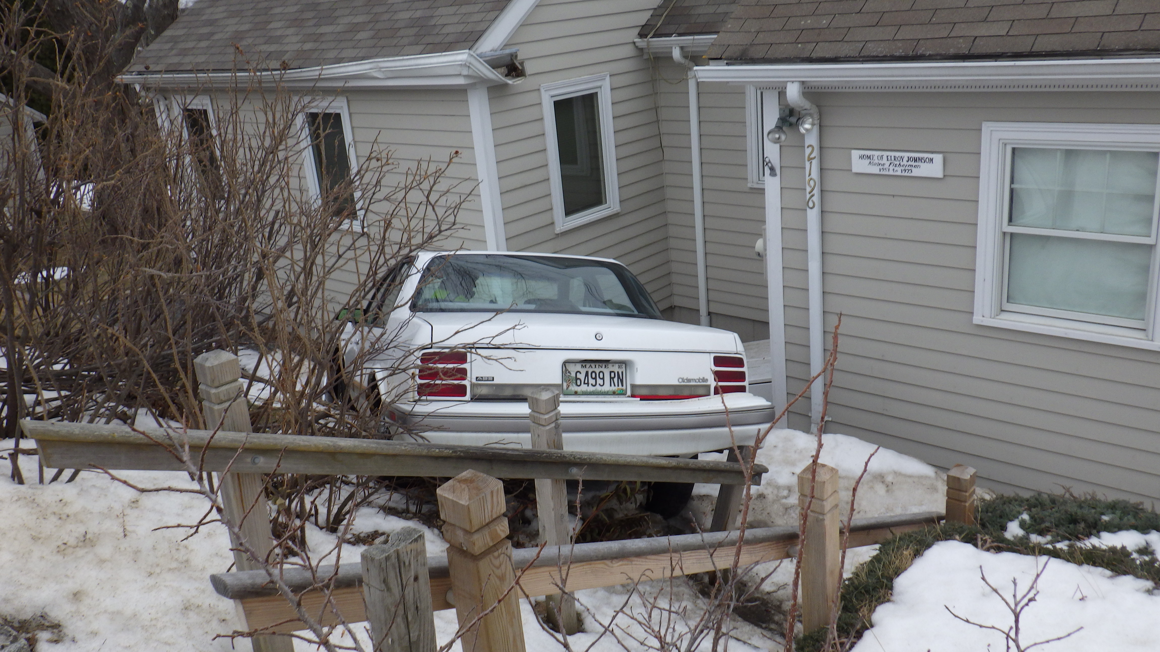 Crash in Harpswell Leaves Man Trapped in Car for 10 Hours