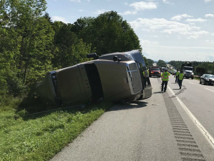 Truck Crashes on I-95 in Etna