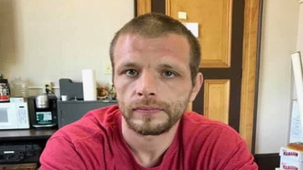 Rumford police searching for dangerous fugitive