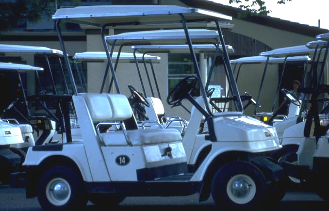 Peaks Island rental golf carts must be all-electric by 2021