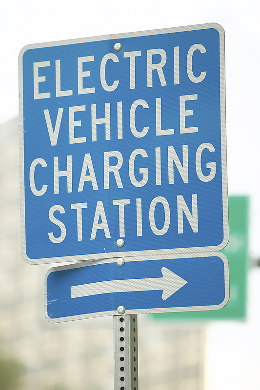 Maine finishes 1st phase of vehicle charging station network