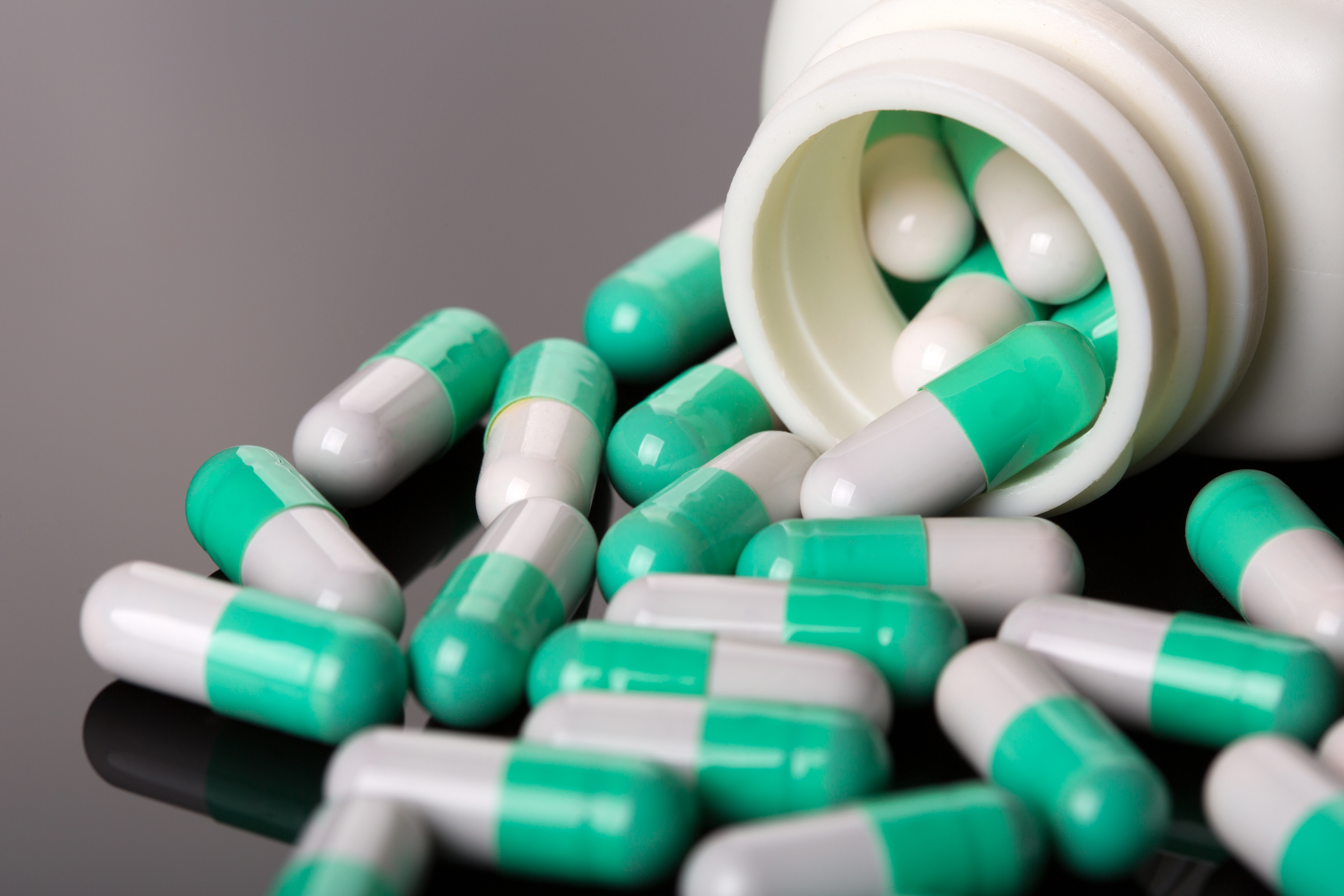 Maine legislative committee approves proposal supporters say would protect local pharmacies