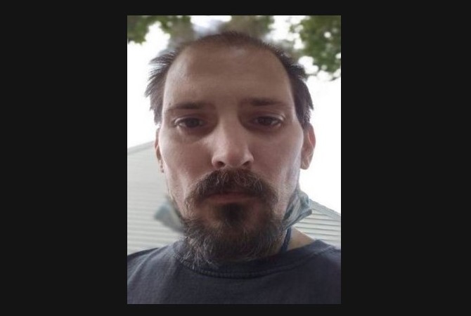 Multiple law enforcement agencies search for two wanted men in Maine