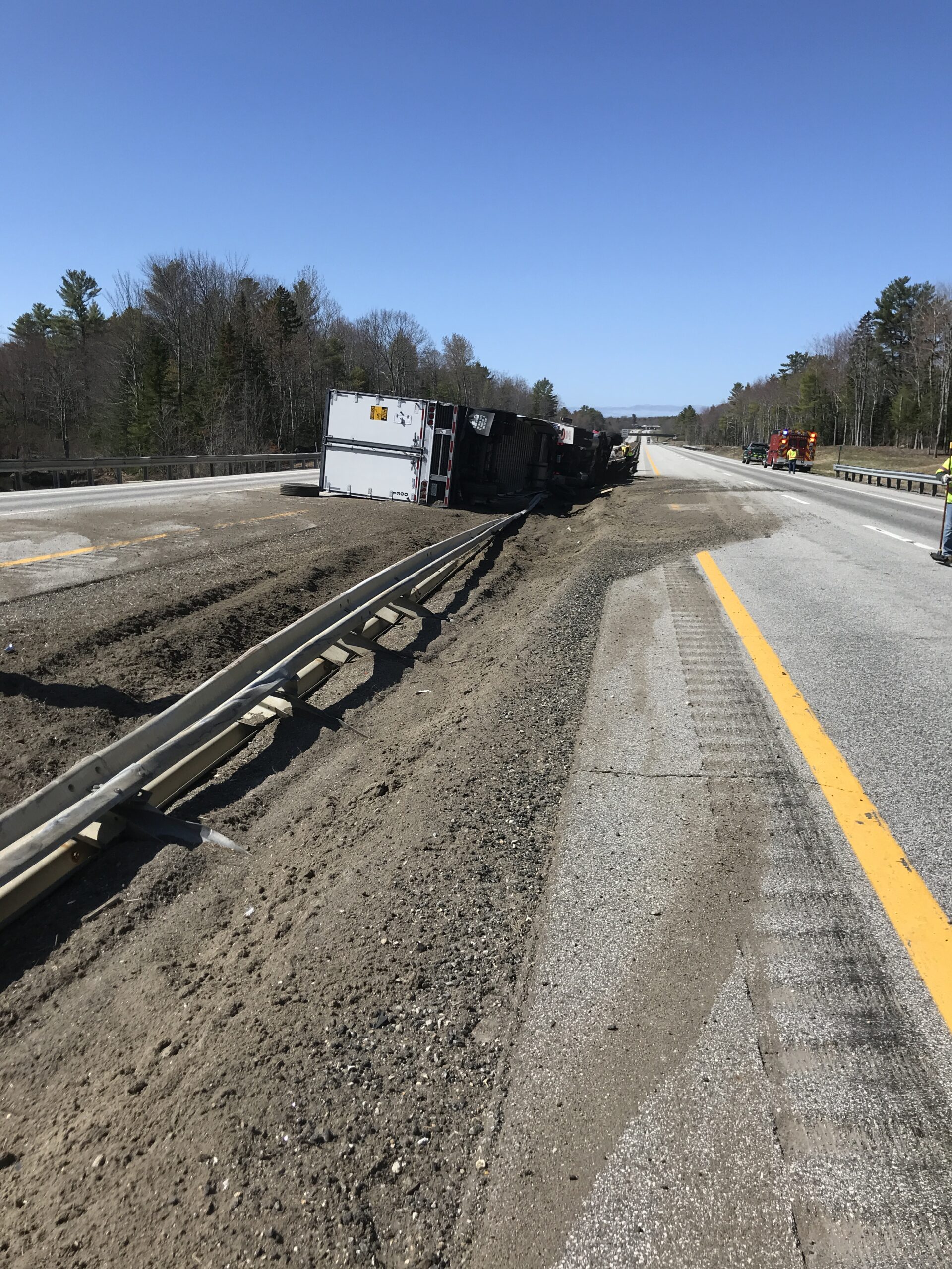 Tractor-trailer rollover disrupts traffic on Maine Turnpike