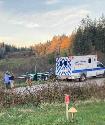 Plane crashes with emergency patient, EMT and pilot on board; Minor injuries reported