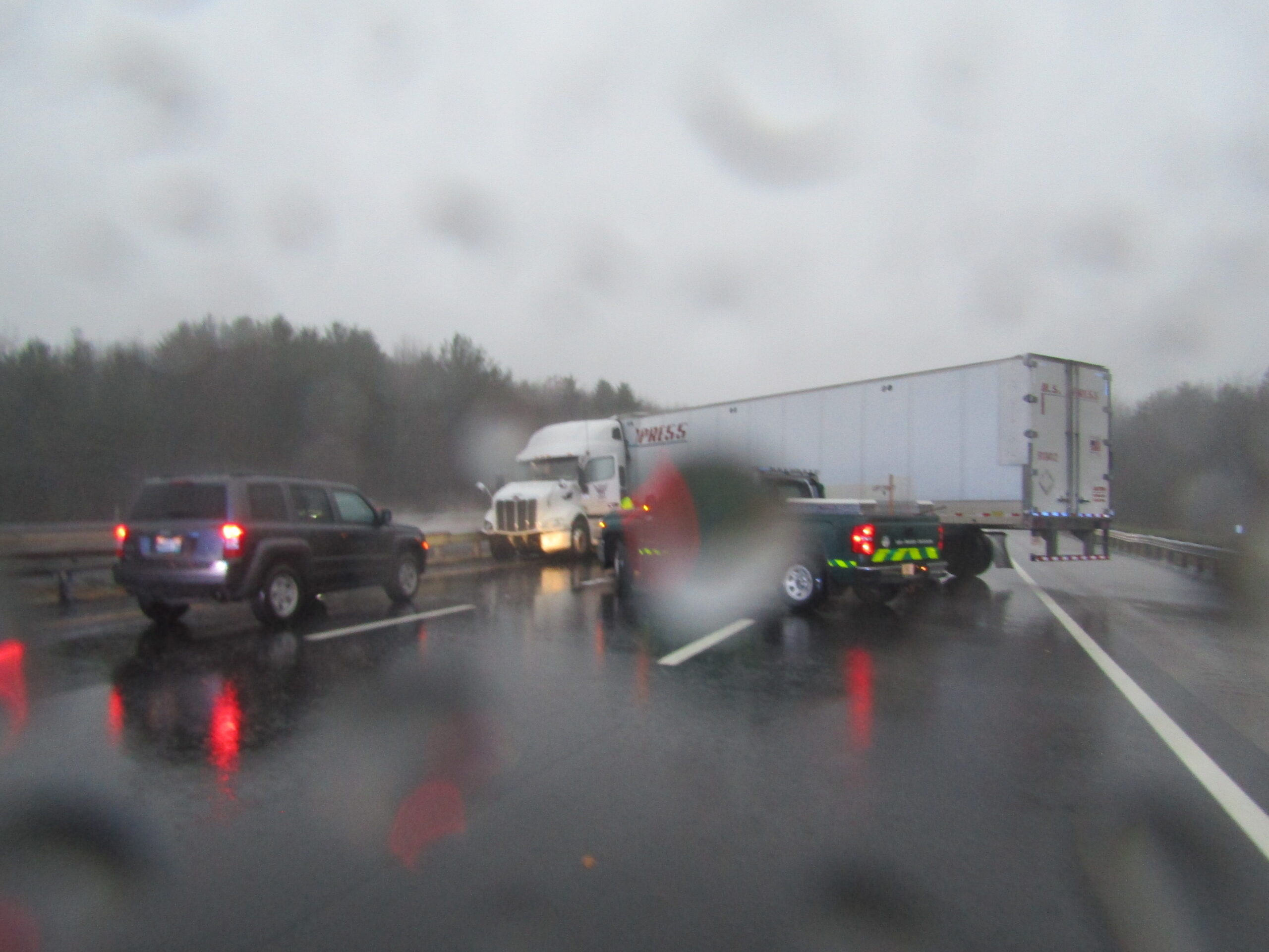 Tractor-trailer crash on I-95 in Saco shuts down southbound lanes