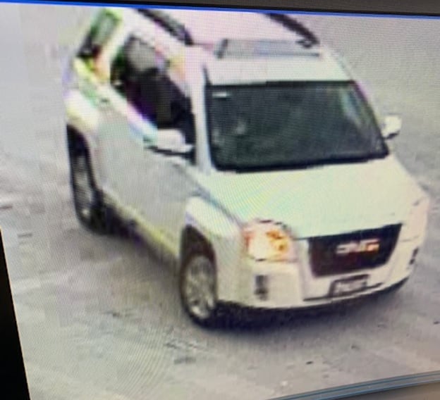 Police investigate report of women approaching teenage girls at Scarborough Walmart