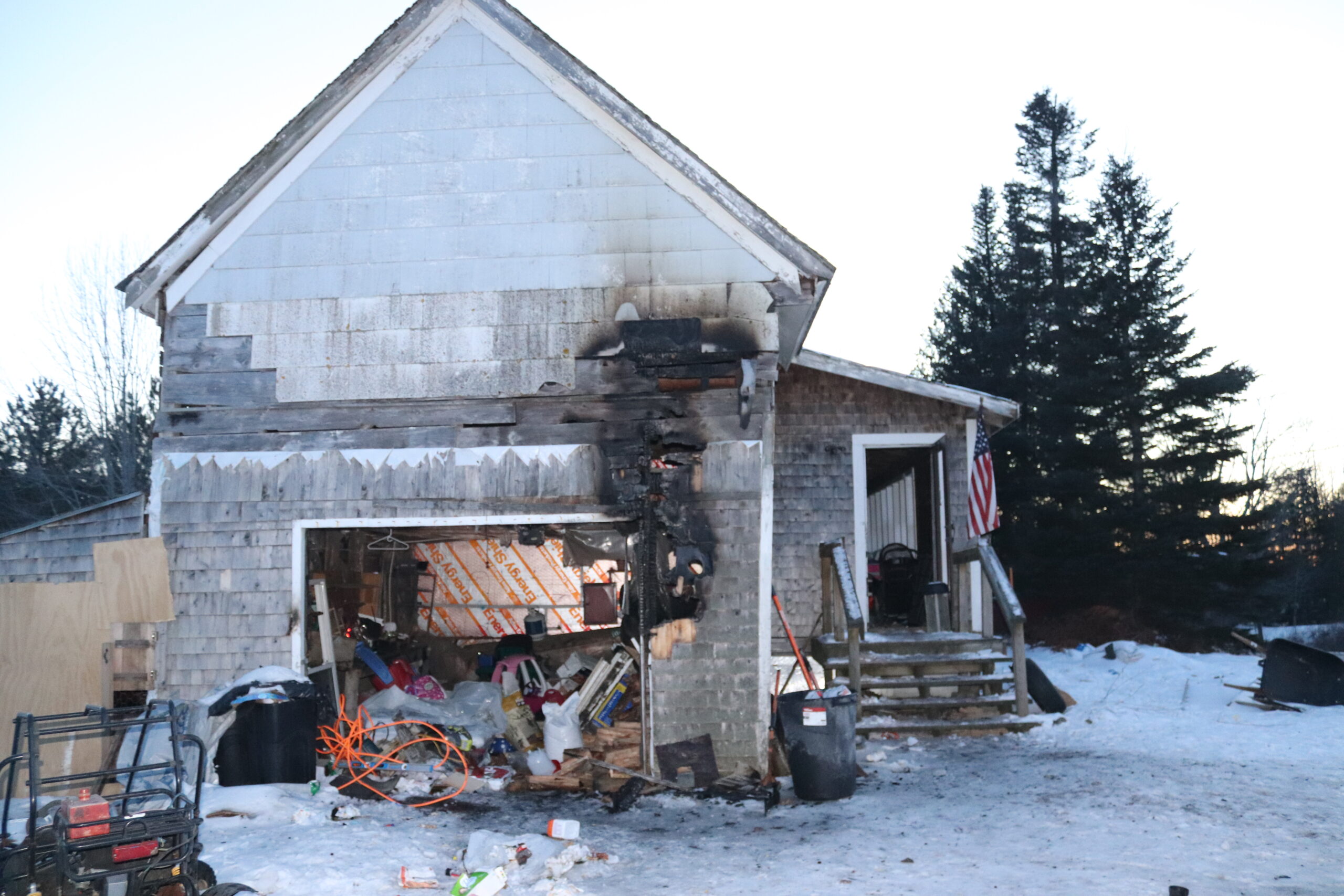 Palmyra man faces charges stemming from building fire