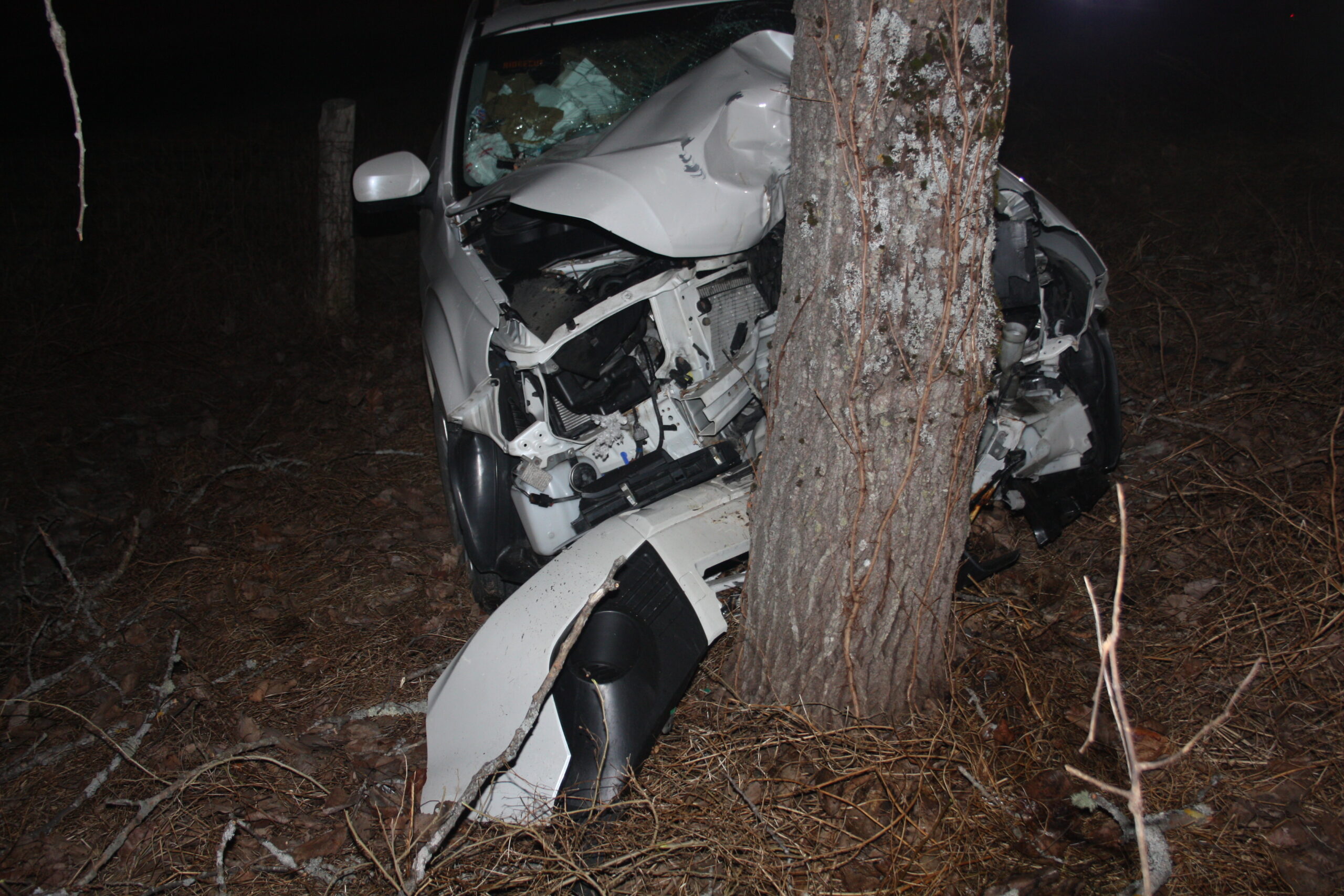 Single-vehicle crash leaves Hancock man dead