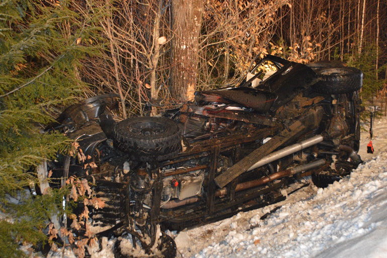 Police investigate crash that left 3 injured, 1 dead in Naples