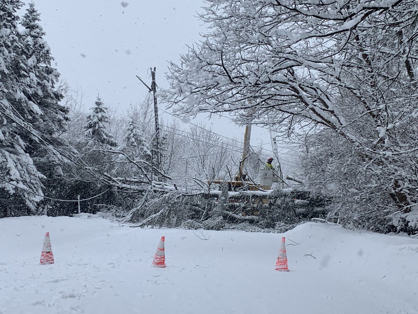 Winter weather brings out best in neighbors but treacherous conditions as well