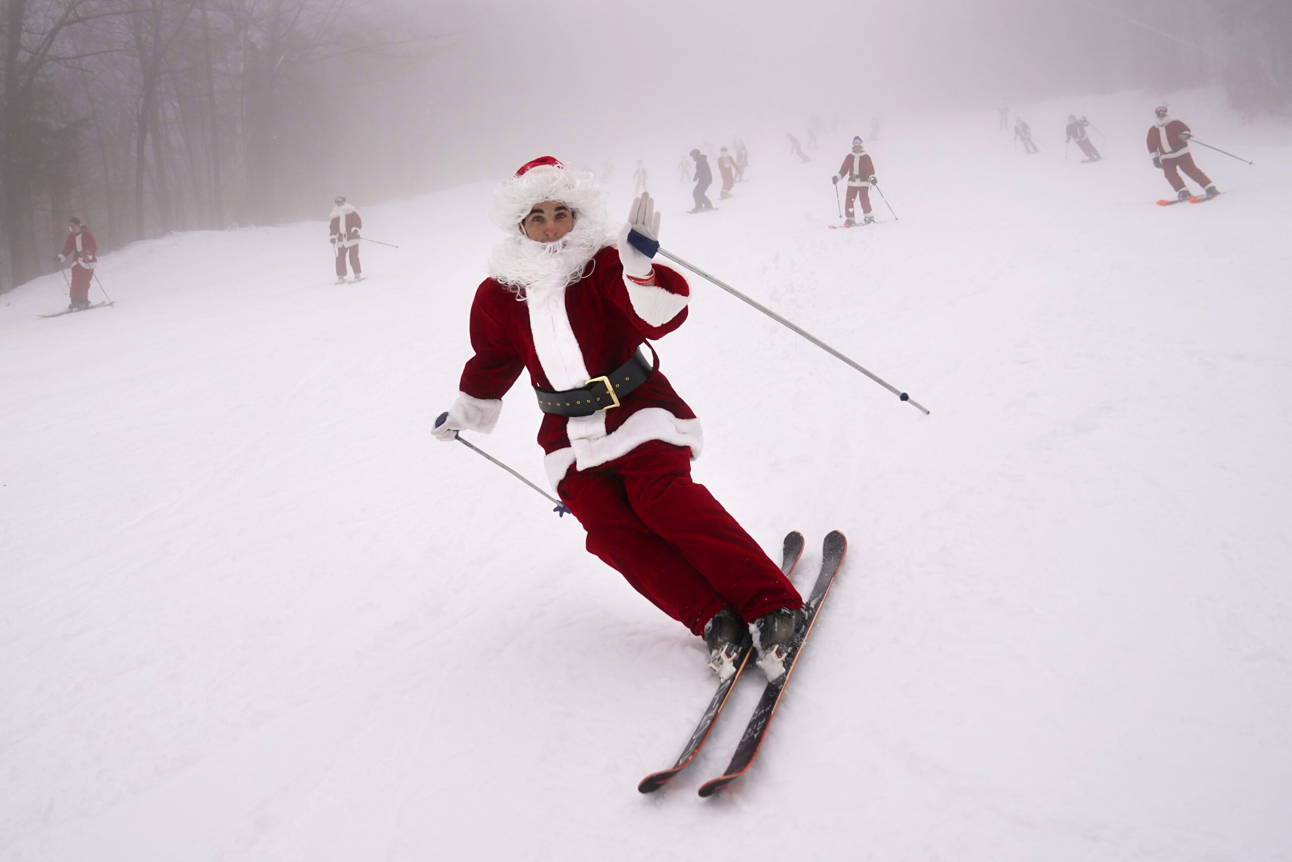 Skiing Santas hit the slopes in Maine