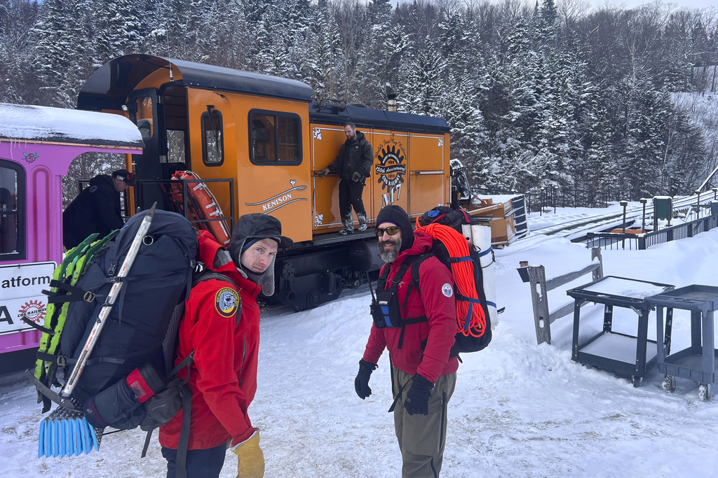 Hiker describes 11-hour ordeal after falling on Mount Washington, admits he was ‘underprepared’