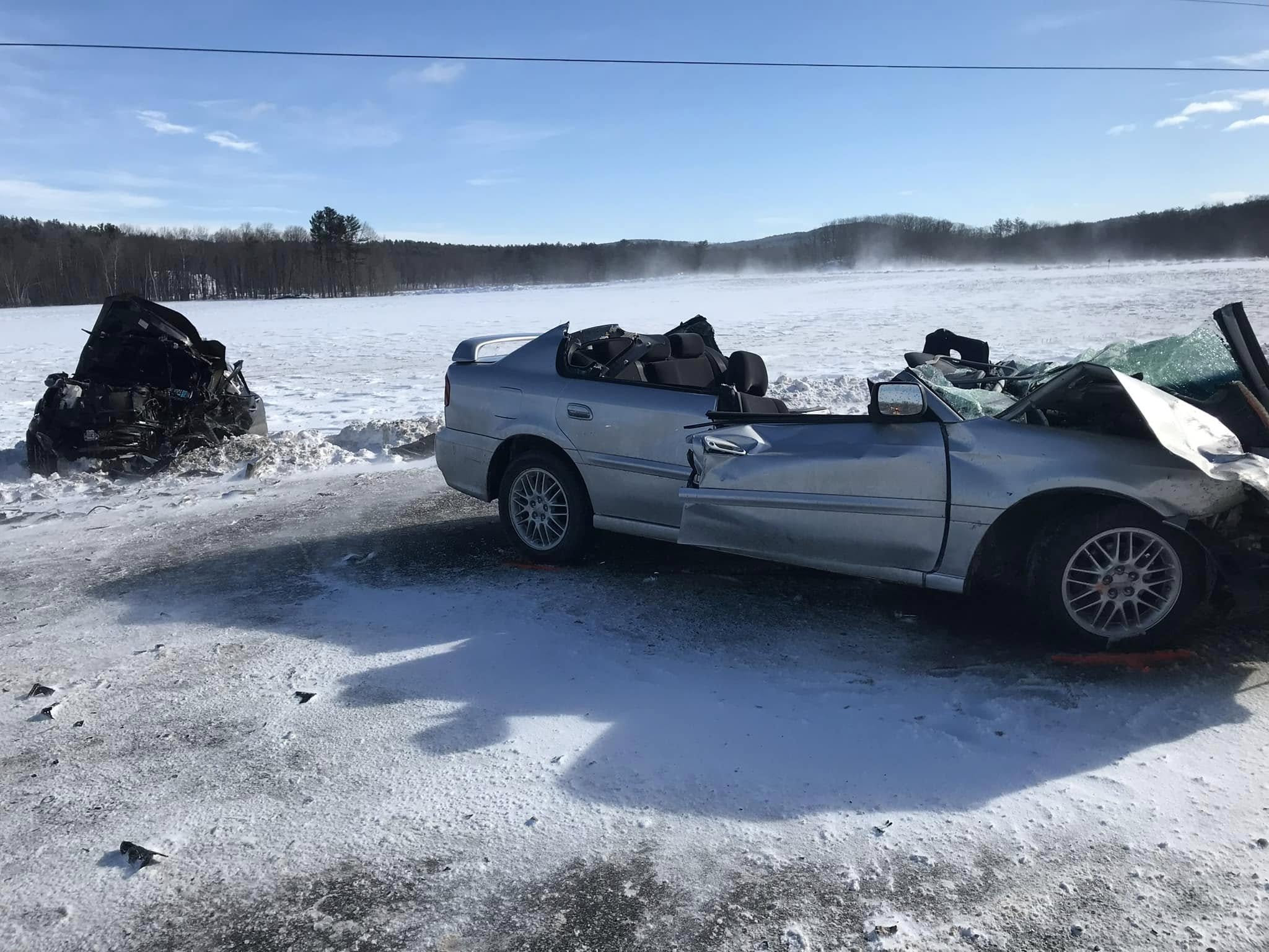 Crash in Canton leaves 1 dead, 4 injured, including 3 children