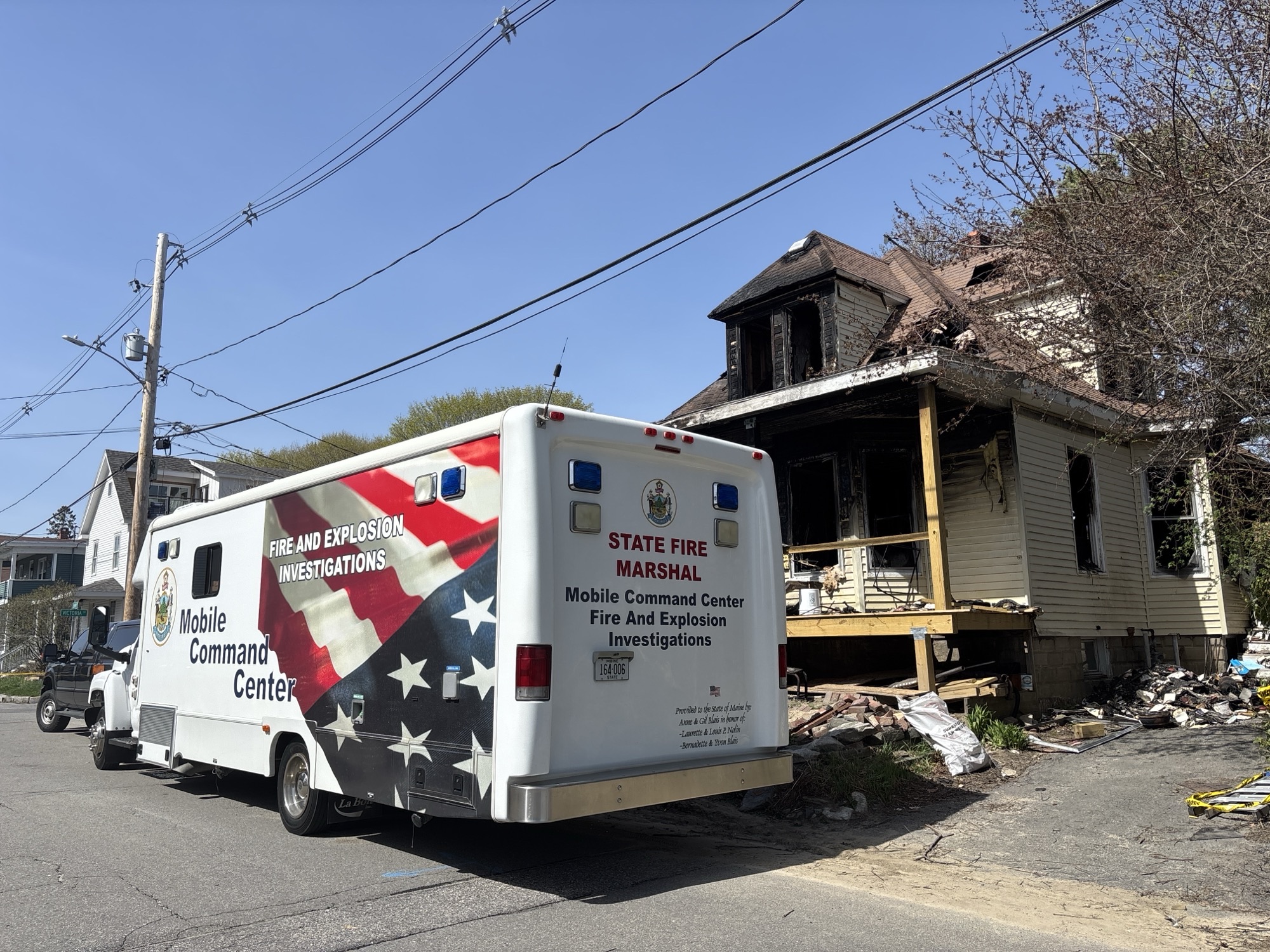 Investigators searching scene of fatal fire in Portland