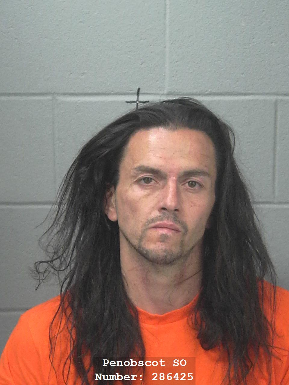 Bangor man comes down from roof after standoff with police