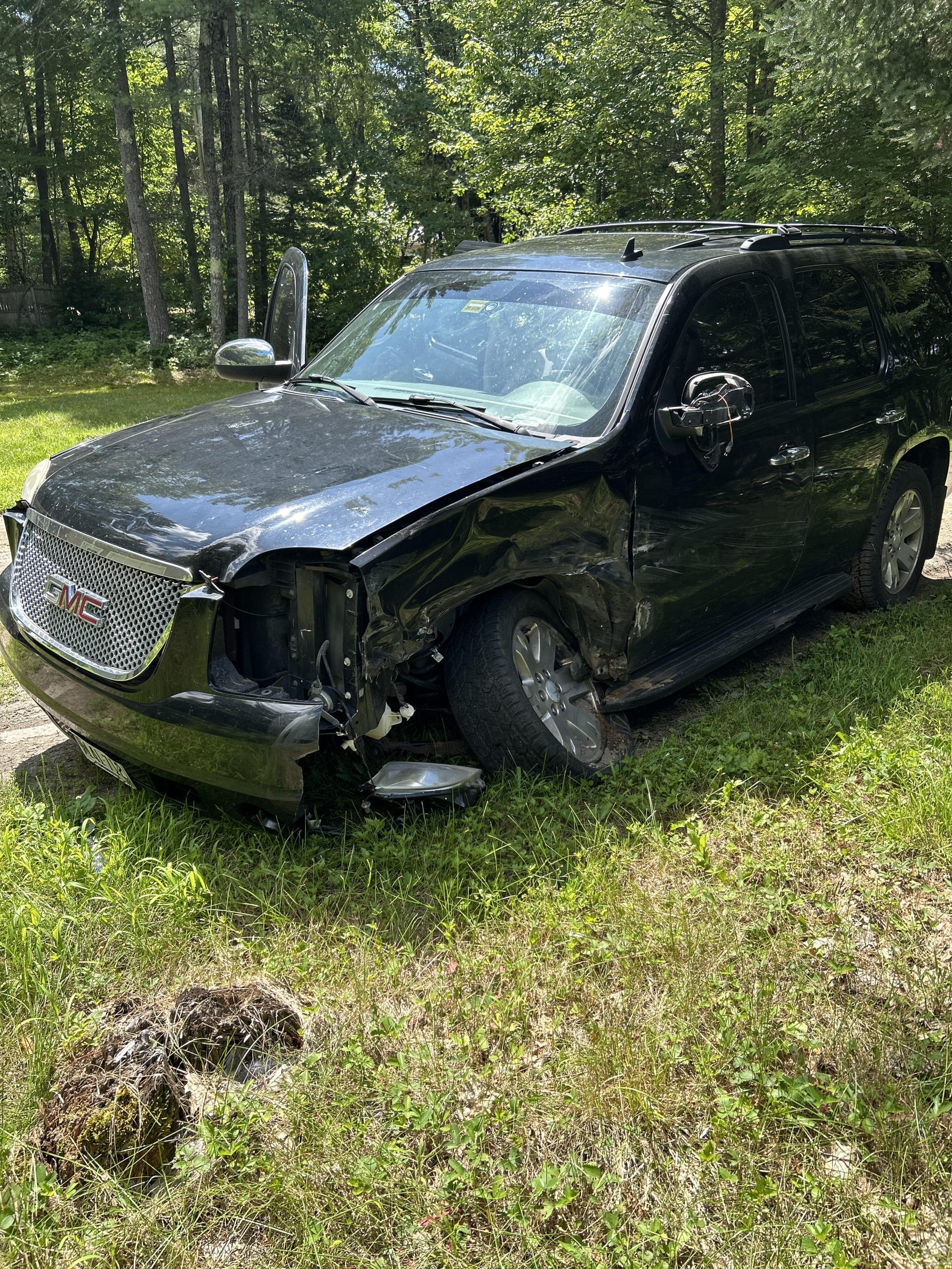 Driver facing OUI charge after crash involving bus in Naples