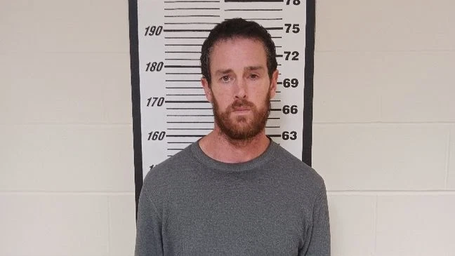 Man charged with driving to endanger after hit-and-run in Topsham parking lot