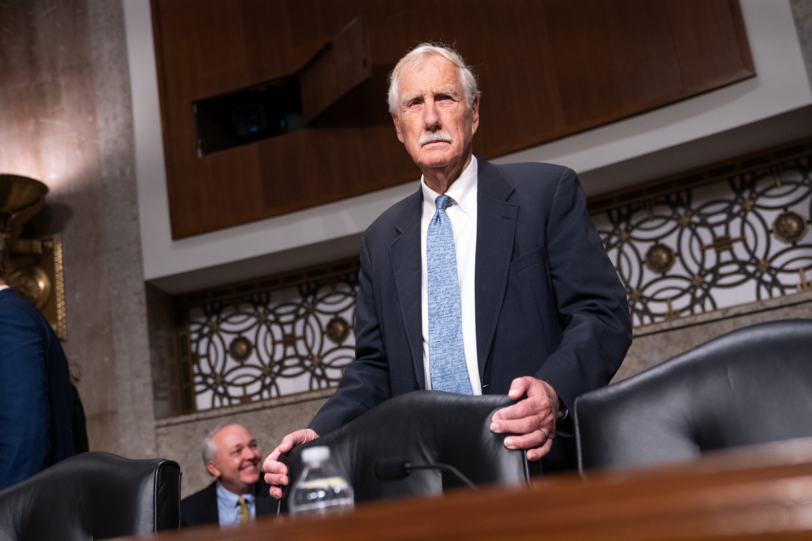 Sen. King to continue to vote for GOP stopgap bill to end shutdown