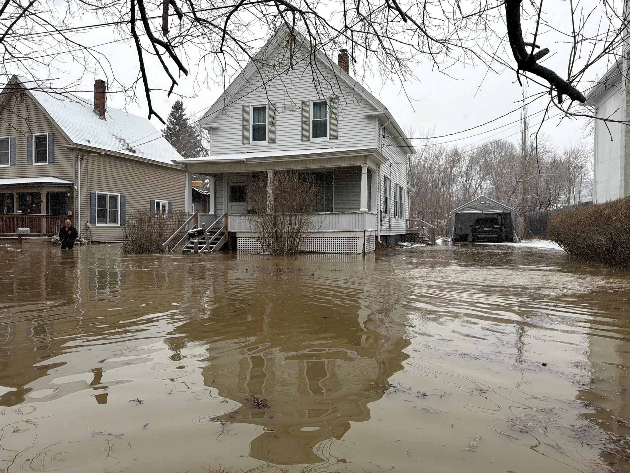 Lewiston Under Boil Water Order; Some Flooding from Water Main Break