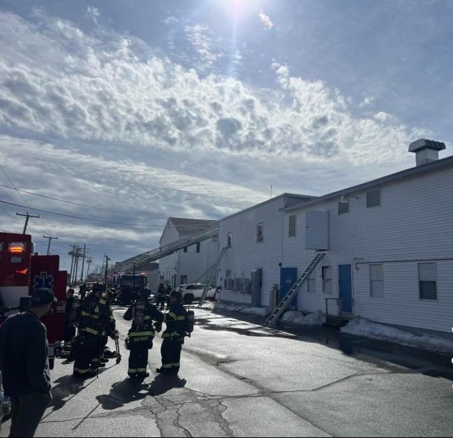Sprinkler System Helps Contain Fire with Heavy Smoke in Scarborough Sprinkler System Helps Contain Fire with Heavy Smoke in Scarborough