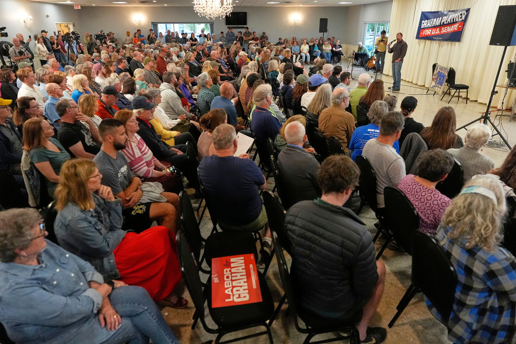 Platner Gets Lift from Friendly Portland Crowd After Week of Damaging Revelations