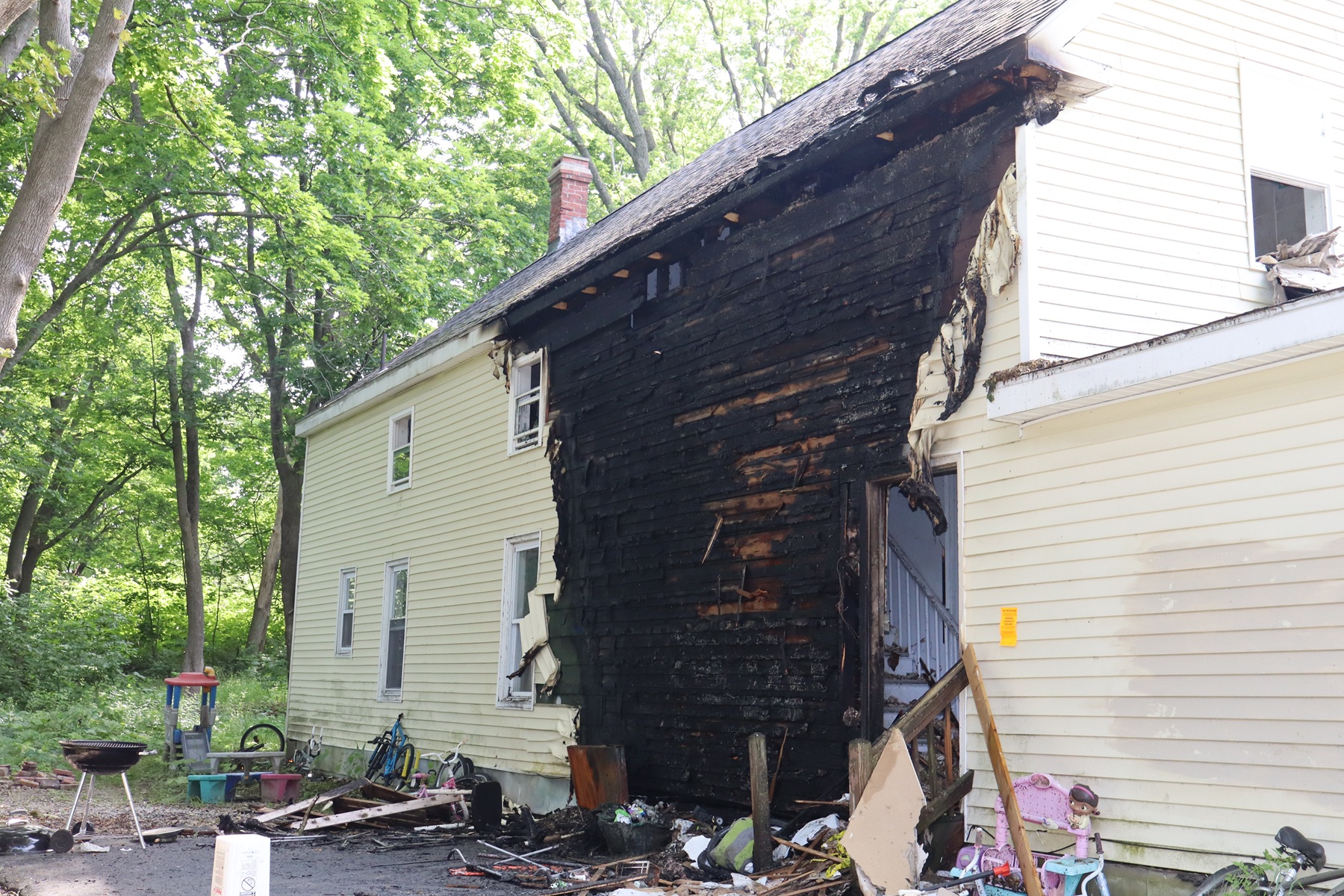 Investigators say fire that displaced 2 families in Westbrook was accidental