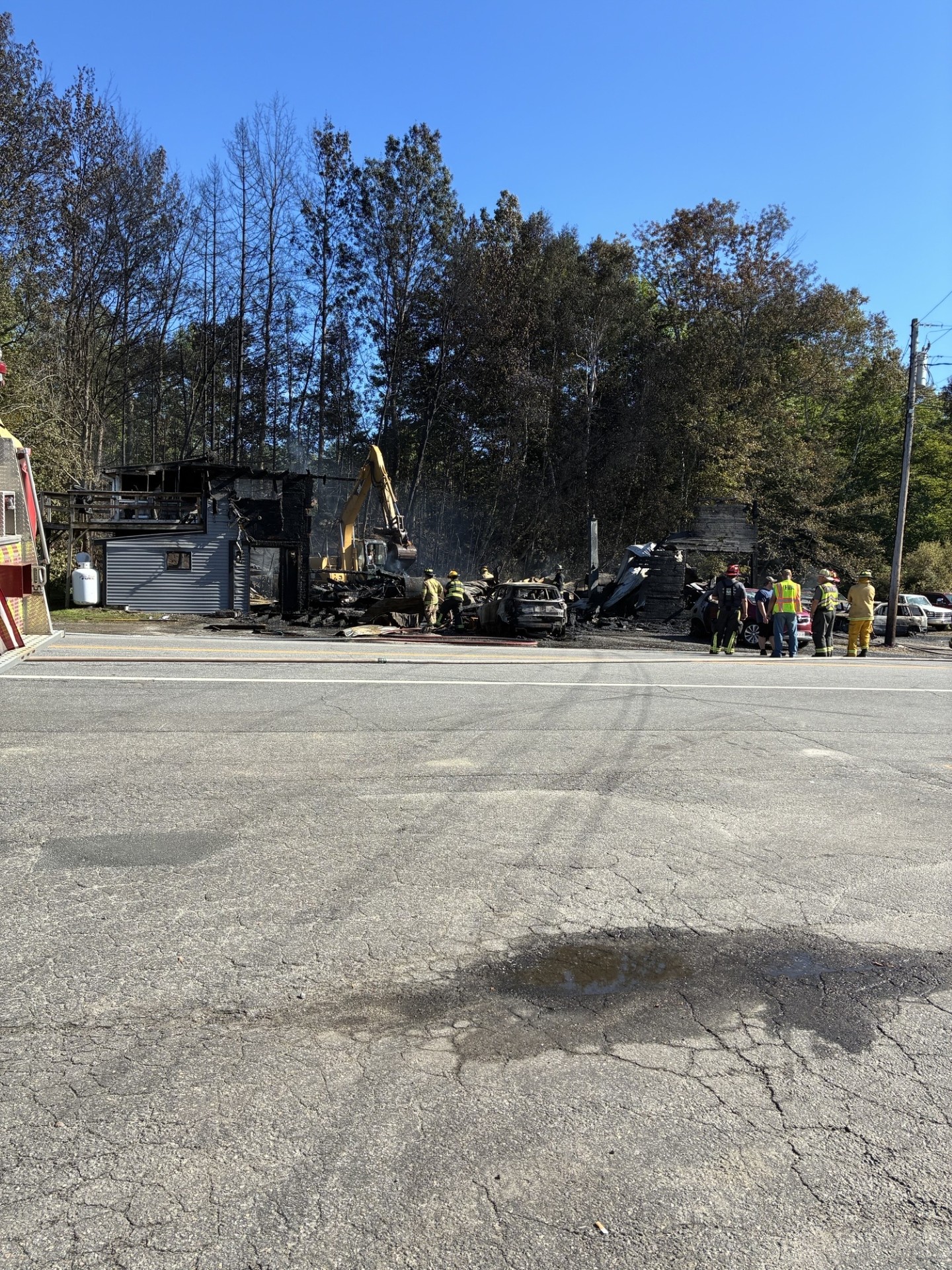 Fire destroys garage at Richmond auto shop Fire destroys garage at Richmond auto shop